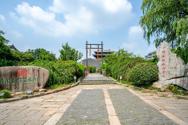 Calle Dongguan, Yangzhou, Zhejiang, China, 07,212018. Yangzhou es un famoso histórico, cultural y