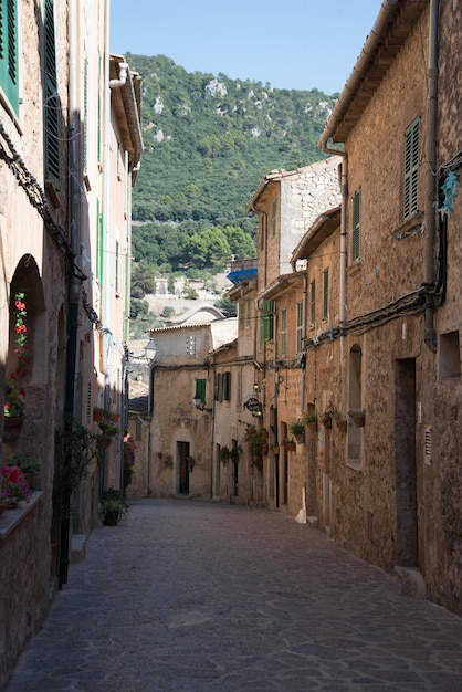 La calle estrecha de la ciudad de Palma de Mallorca