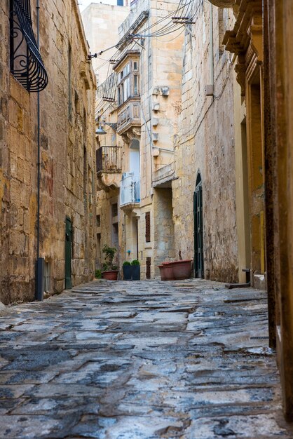 La calle estrecha del Mediterráneo Birgu Malta