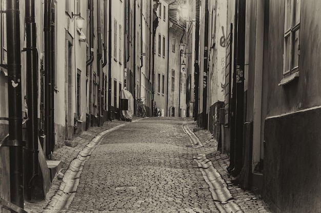 Calle Gamla Stan de noche