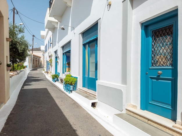 Callejón estrecho de belleza en kythira