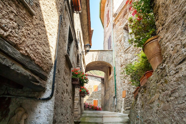 Callejón estrecho