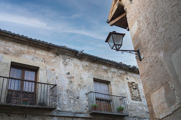 Calles de Pedraza en Segovia, Castilla y León, España. Pedraza, villa medieval amurallada