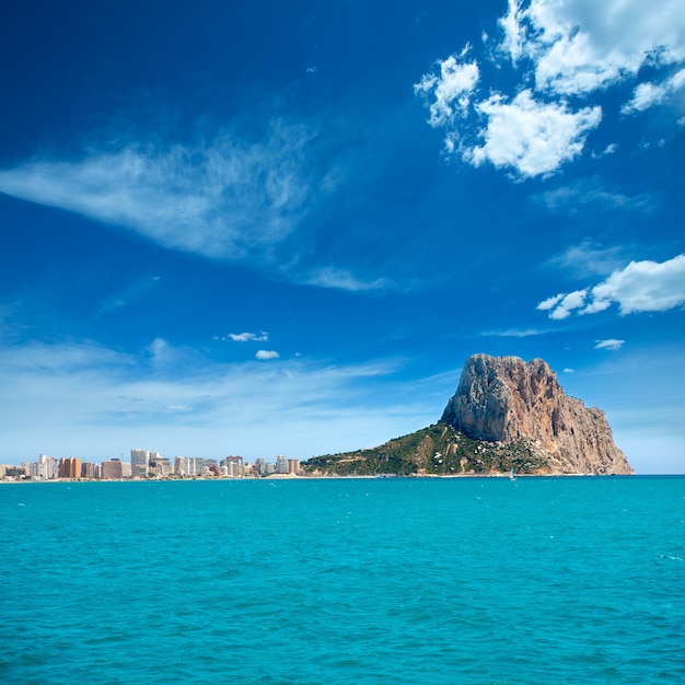 Foto calpe alicante arenal bol playa con peñón de ifach