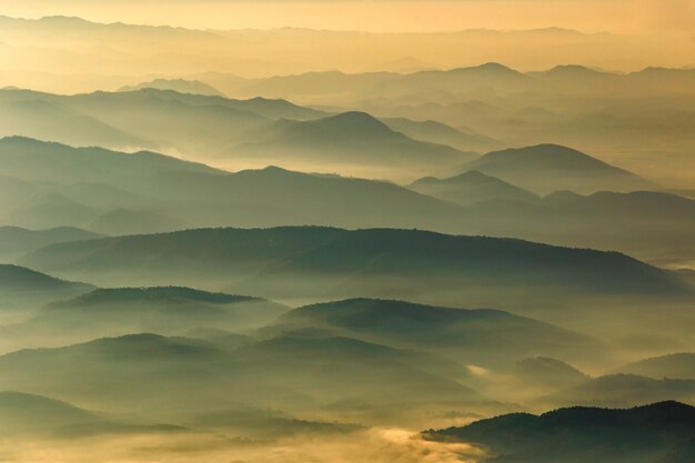 Camada, de, montanhas, e, névoa, em, pôr do sol, tempo, em, Doi, luang chiang, Dao, montanha alta, em, província chiang mai, tailandia