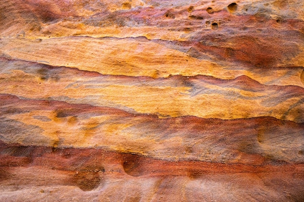 Camadas de pedra coloridas