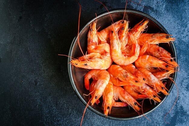 Camarão cozido frutos do mar pronto para comer camarão pescatarian