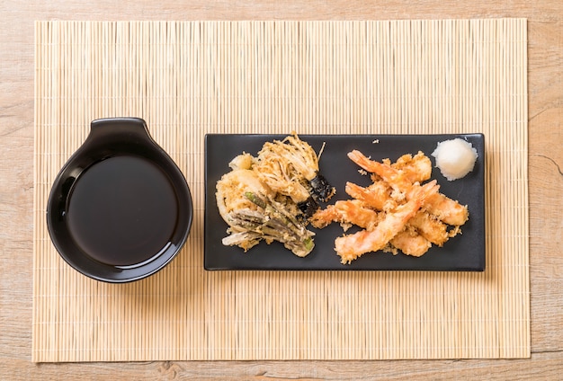 camarão tempura frito camarão frito com legumes