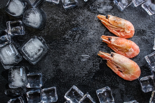 camarones congelados con hielo