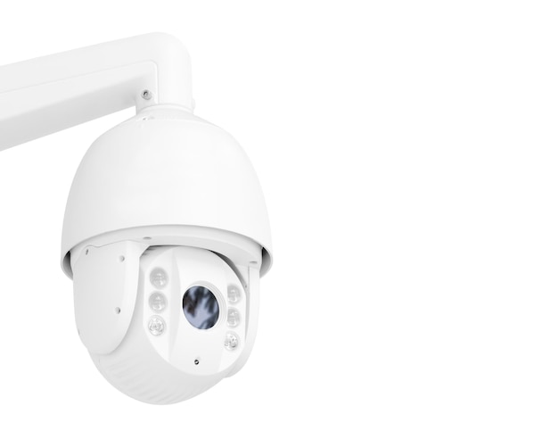 Câmera de CCTV pública moderna isolada em fundo branco com traçado de recorte