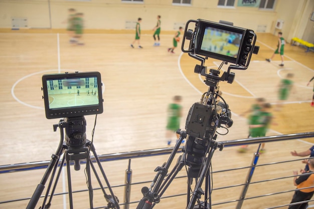 Câmera de tv para transmissão de basquete