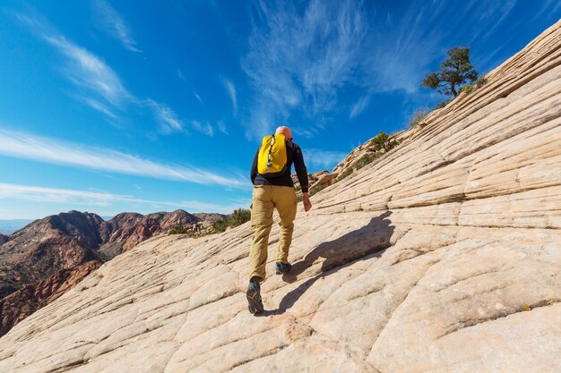 Caminata en las montañas de Utah