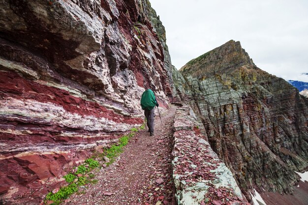 Caminata en el Parque Nacional Glacier, Montana