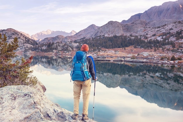 Caminata en Wind River Range en Wyoming, Estados Unidos. Otoño.