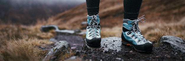 Caminhante em buachaille etive beag, na escócia