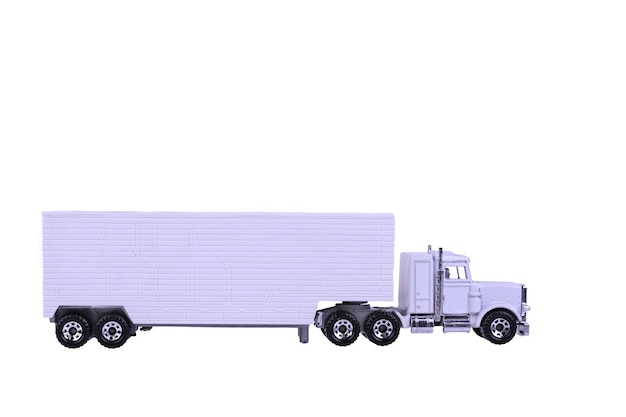Caminhão com um semi-reboque em um fundo branco e isolado