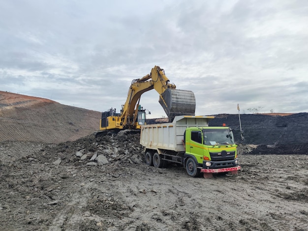 Caminhão de mineração, para transportar carvão a céu aberto