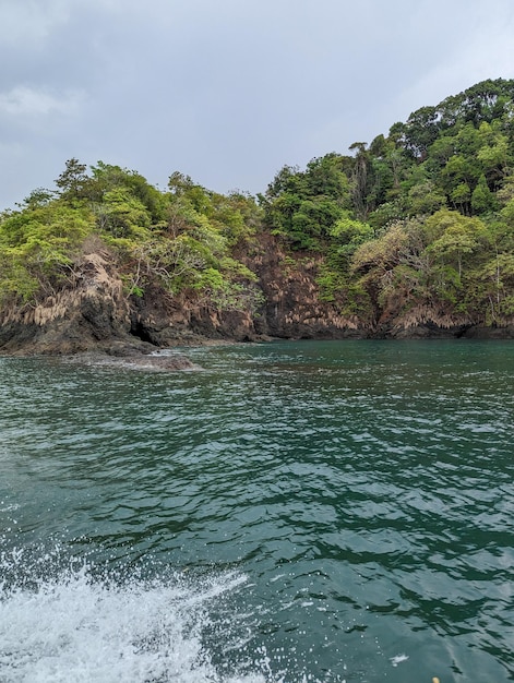 Caminhe pelas praias de Pixvae no Panamá