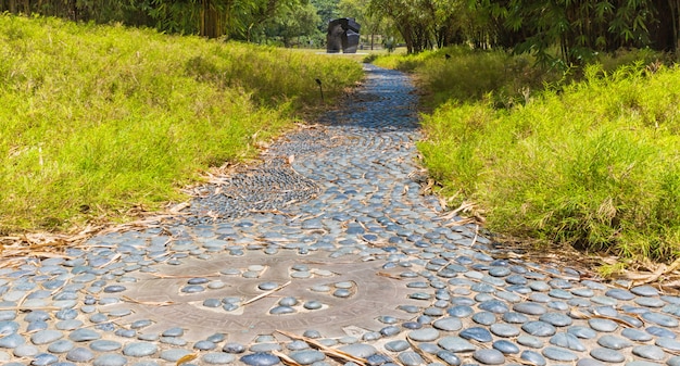 Foto caminho do jardim de seixos cinzentos decorativos