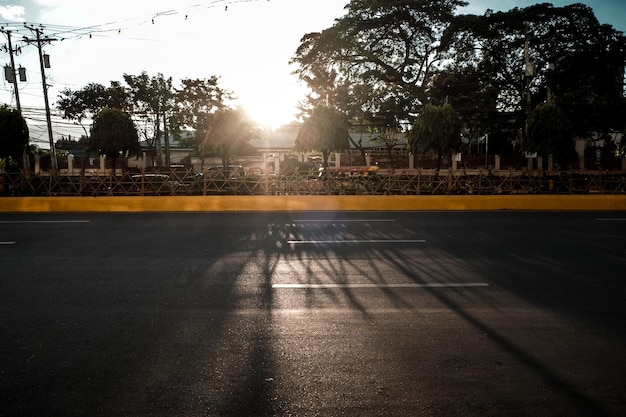 Foto camino al atardecer