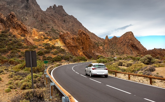 Camino al volcán Teide en la isla de Tenerife - Canarias España