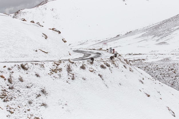 Foto camino una gama himalaya