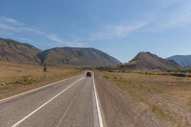 Camino a las montañas de Altai