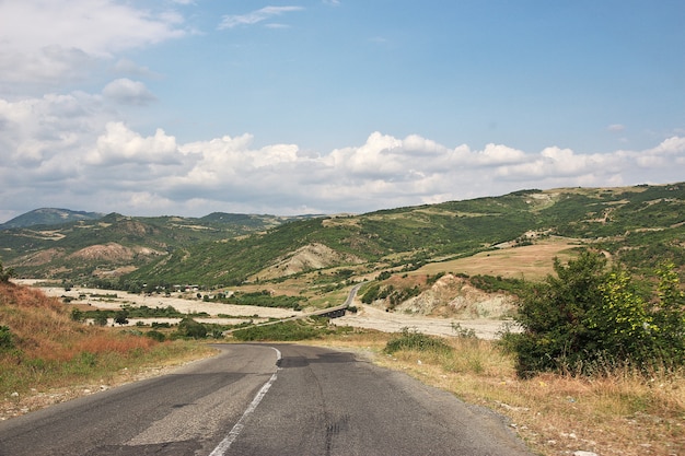 Camino en las montañas