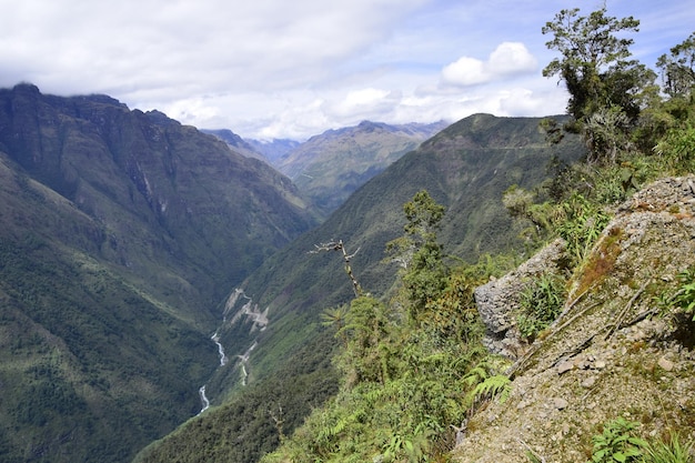 Camino de la muerte Camino de la Muerte Yungas Carretera Norte entre La Paz y Coroico Bolivia