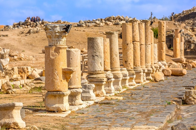 El camino romano de Gadara Umm Qais Jordania