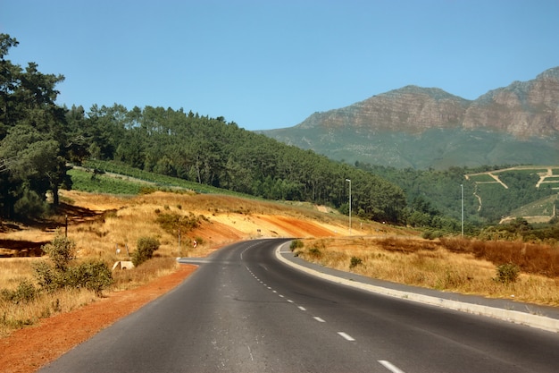 Foto camino rural de baeutiful