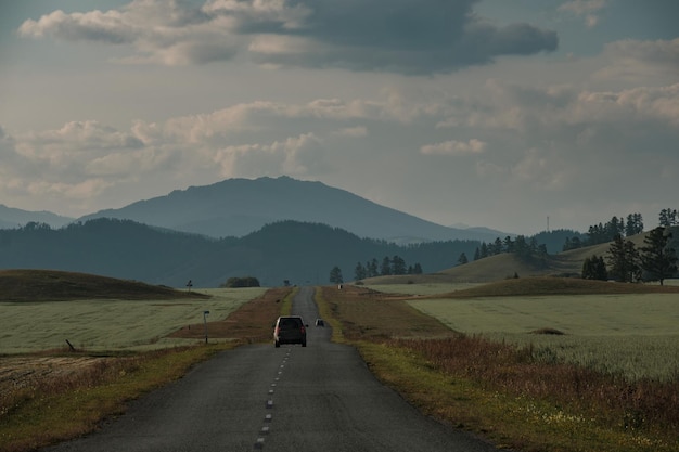 Camino a Tyungur en la República de Altai