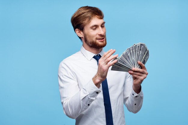 camisa de hombre de negocios con corbata emoción financiera dólares riqueza foto de alta calidad