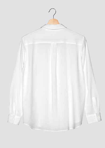 Camiseta blanca de cuello de manga larga