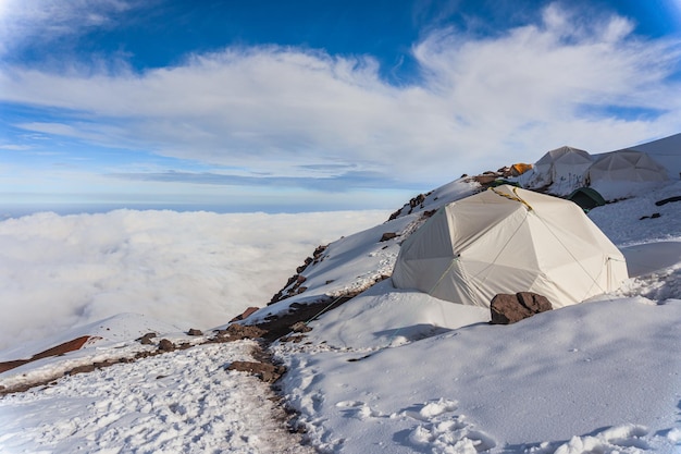 campamento alto del volcan chimborazo en ecuador