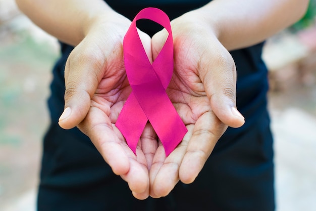 Foto campaña de octubre rosa concientización sobre el cáncer de mama