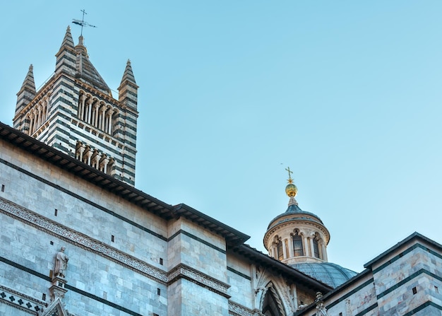 El campanario de la Catedral de Siena Toscana Italia