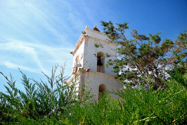 Campanario de la iglesia de San Lucas en la ciudad de Toconao, San Pedro de Atacama, Chile