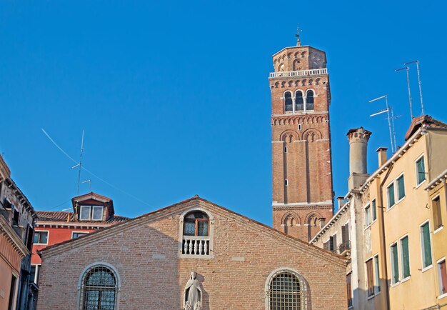 Campanario de San Pietro en Venecia Italia