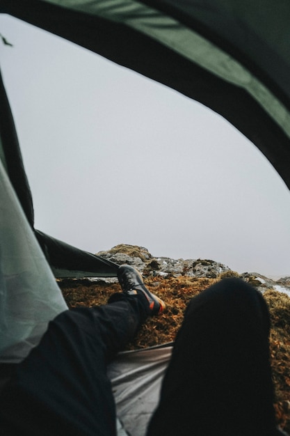 Camping im nebligen Glen Coe in Schottland