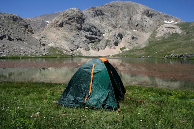 Camping junto al lago