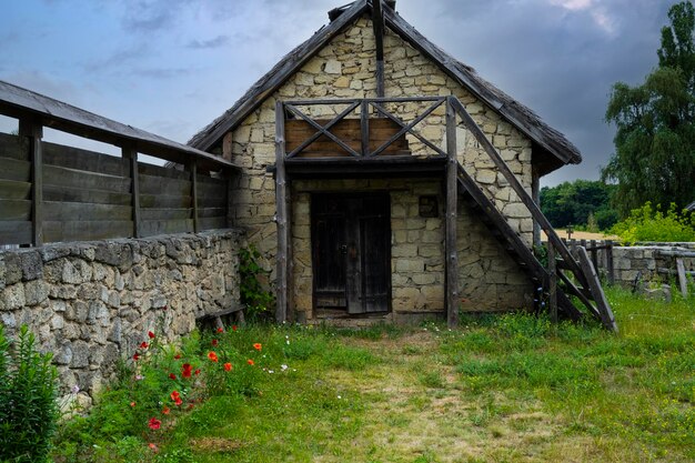 Campo. casa en el pueblo. Pueblos de Ucrania