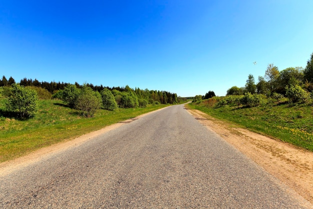 Campo de estrada de primavera