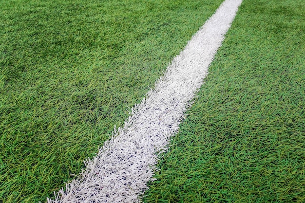 Campo de futebol lateral, campo de futebol de grama artificial com marca de giz lateral