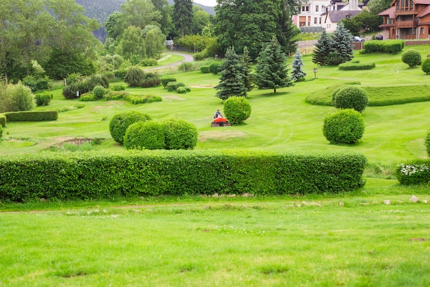 Campo de golfe na zona rural.