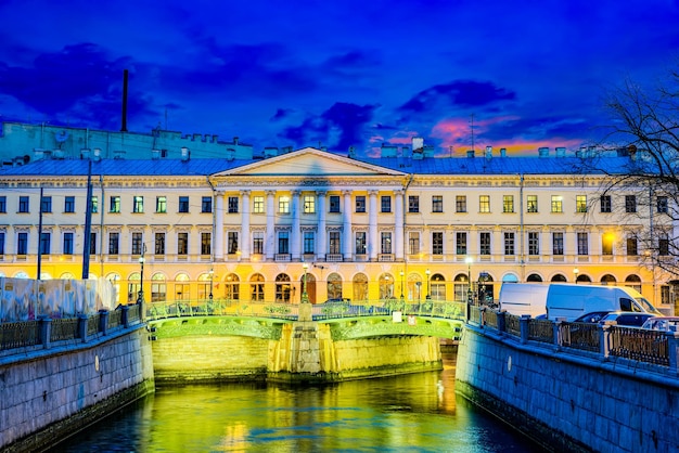 Canal de gribobedov casa adamini são petersburgo rússia