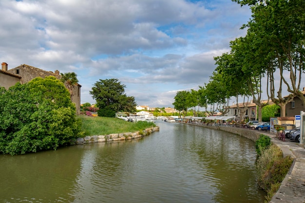 Canal du Midi canal en Trebes sur de Francia