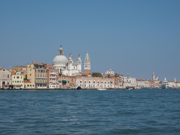 Canal de la Giudecca en Venecia.