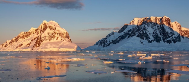 Canal Lamaire Península Antártica Antártica