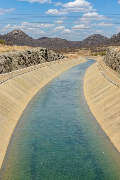 Canal de transposición de agua del río Sao Francisco en Sertania Estado de Pernambuco Brasil